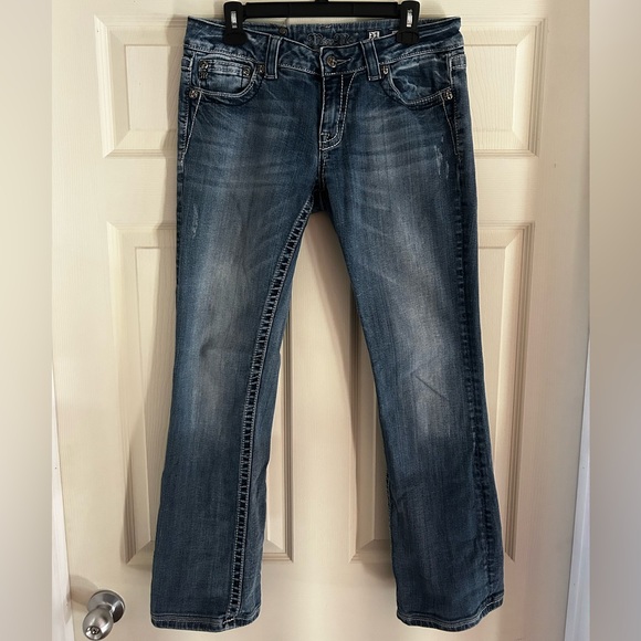 Embellished blue Y2K bootcut Miss Me jeans with embroidery and gems - Picture 3 of 7